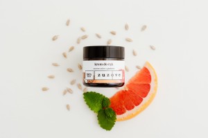 MNÓSTWO RADOŚCI Z GŁADKOŚCI Naturalny krem do rąk 60 ml
